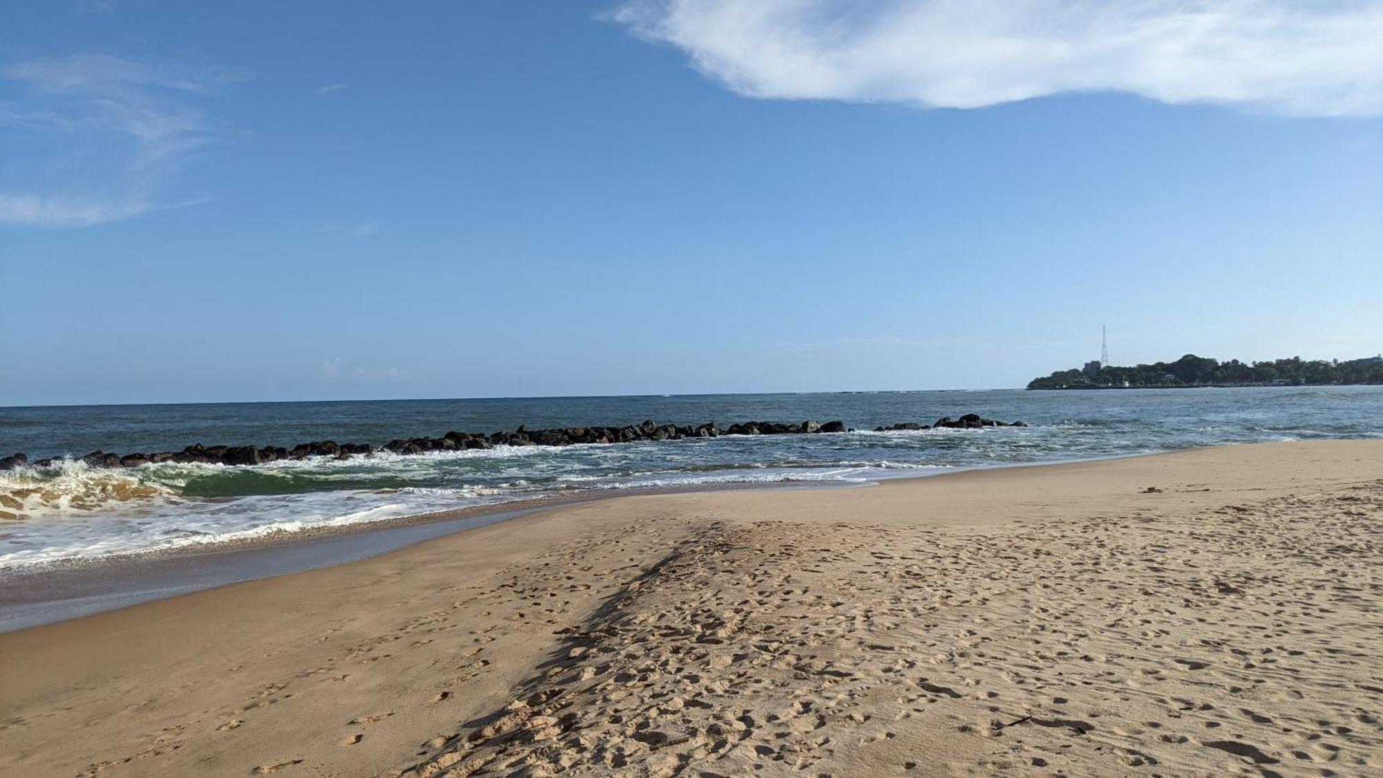 Canoe Beach Resort Tangalle Exteriör bild